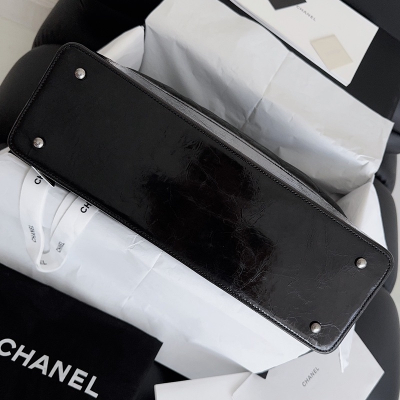 【近新閒置品】Chanel香奈兒 黑色銀扣牛皮黑銀流浪托特包tote-4