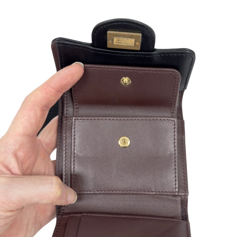 CHANEL 2.55 扭扣 短銀包-21