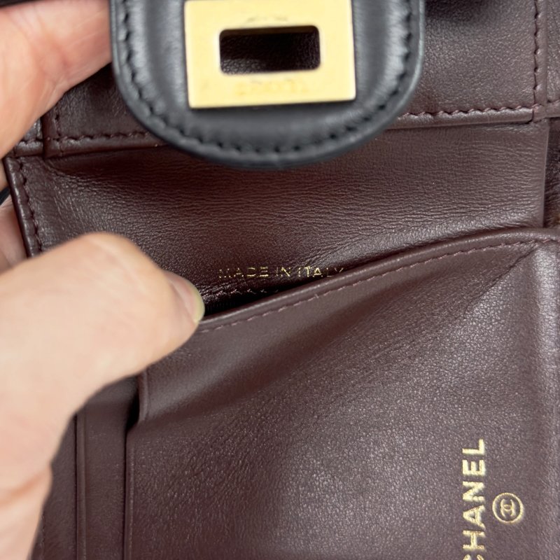 CHANEL 2.55 扭扣 短銀包-24