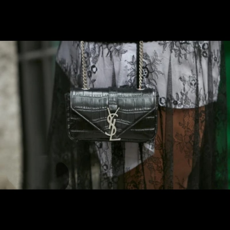YSL Saint Laurent Paris 鱷魚壓紋皮革Baby Monogram 鏈帶包-0