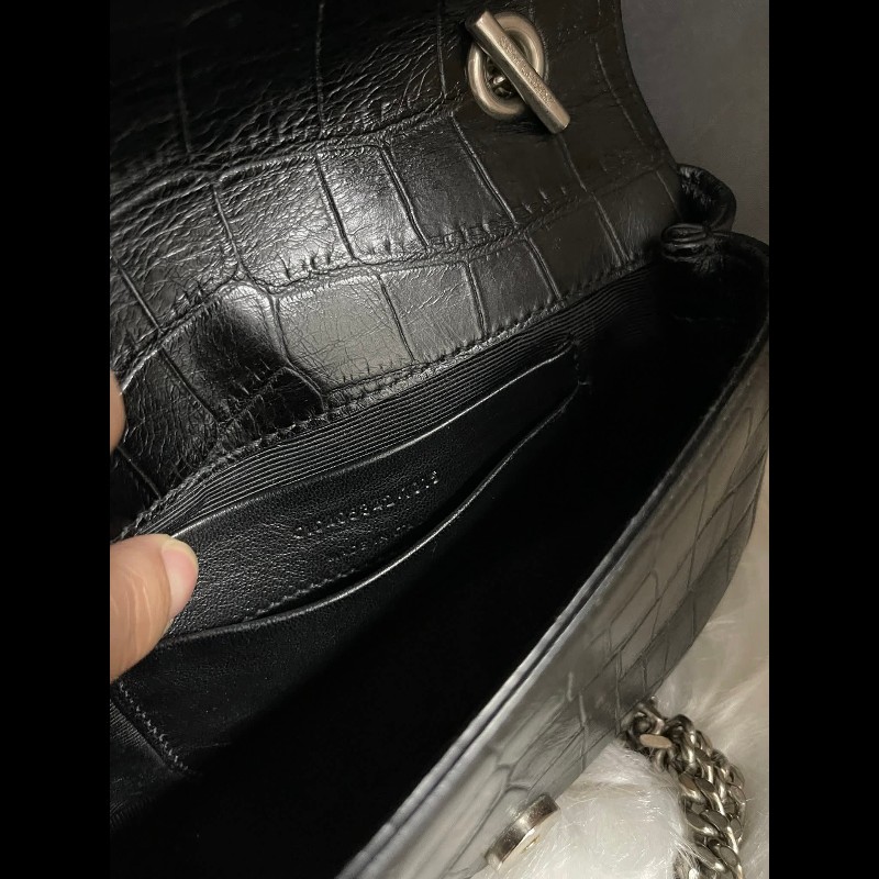 YSL Saint Laurent Paris 鱷魚壓紋皮革Baby Monogram 鏈帶包-20