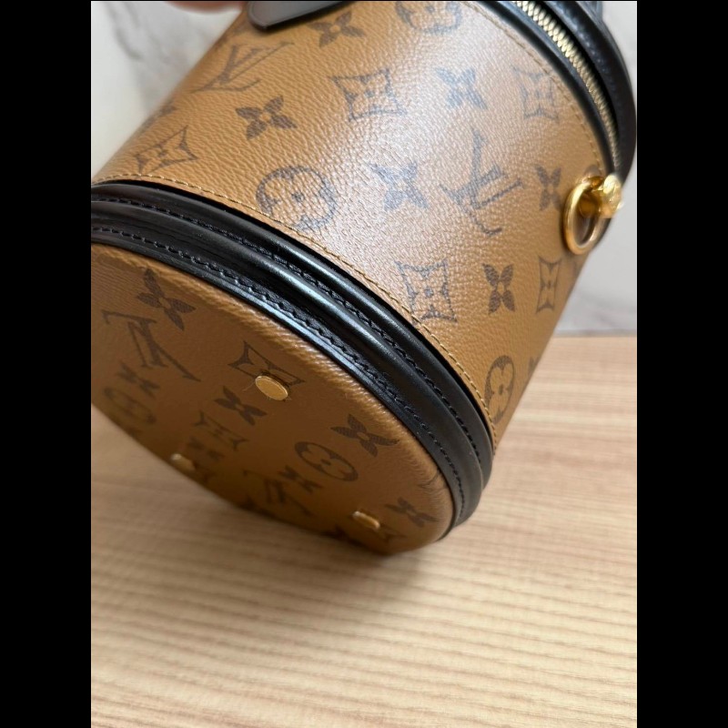 LV 路易家 Cannes 老花發財桶-15