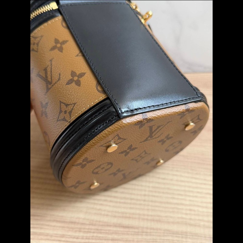 LV 路易家 Cannes 老花發財桶-18