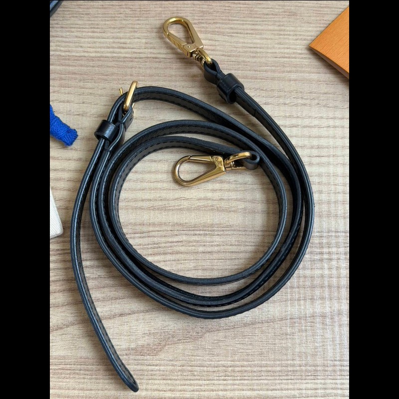 LV 路易家 Cannes 老花發財桶-22