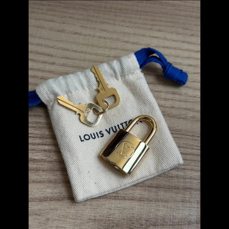 LV 路易家 Cannes 老花發財桶-26