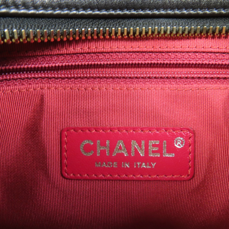 CHANEL 牛皮皮革Gabrielle Medium鏈帶肩背袋-7