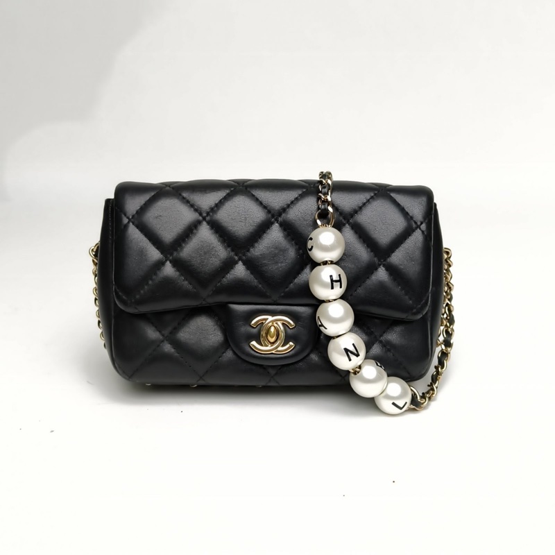 CHANEL 2020春夏字母珍珠鏈條包黑色羊皮29開金扣-0