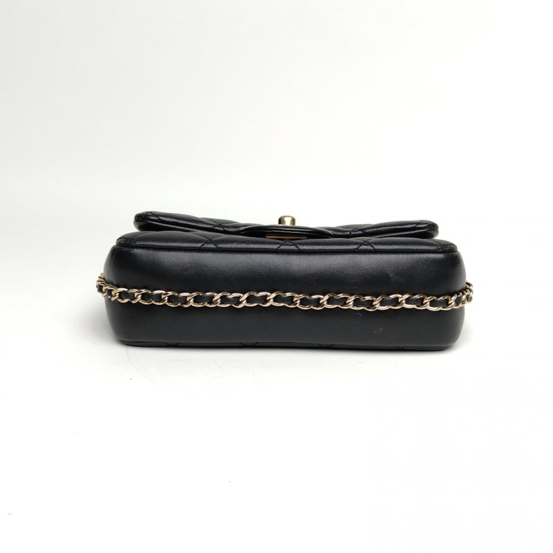 CHANEL 2020春夏字母珍珠鏈條包黑色羊皮29開金扣-3