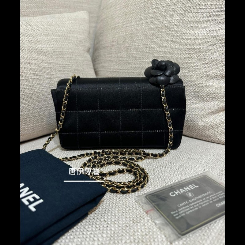 Chanel Vintage山茶花黑色緞面冰格CF-10