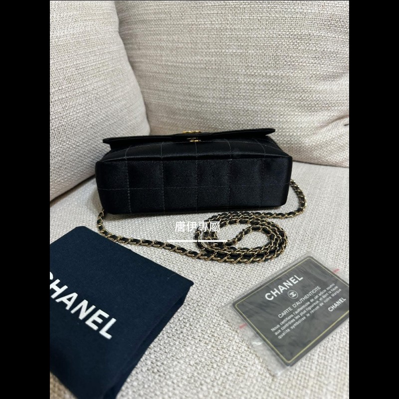 Chanel Vintage山茶花黑色緞面冰格CF-12
