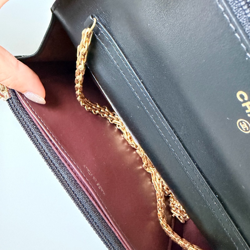 香奈兒Chanel 2.55 經典款黑金WOC(黑色、金釦)晶片款-2