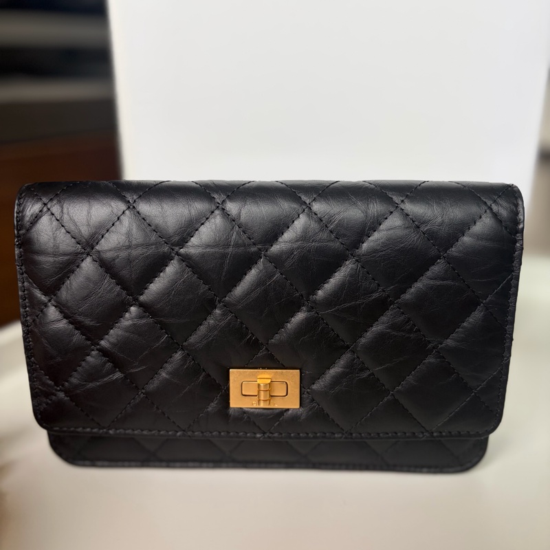 香奈兒Chanel 2.55 經典款黑金WOC(黑色、金釦)晶片款-4