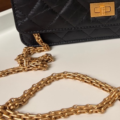 香奈兒Chanel 2.55 經典款黑金WOC(黑色、金釦)晶片款-13