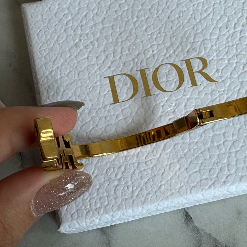 Dior復古金字母手環🫶-5