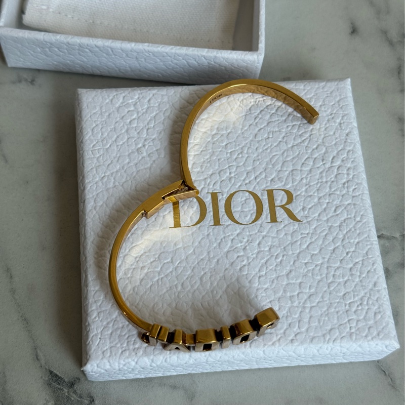 Dior復古金字母手環🫶-11