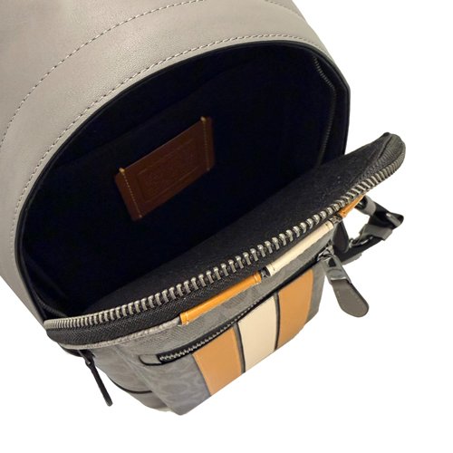 【COACH】C LOGO前拉鍊男款單肩胸前斜背包(直紋灰)-4