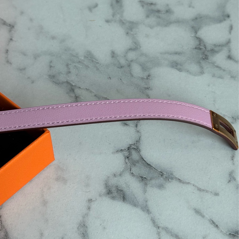 Hermes櫻花粉皮革金釦kelly手環-4