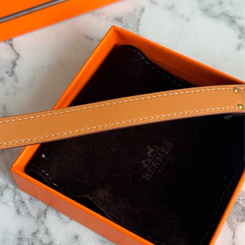 Hermes櫻花粉皮革金釦kelly手環-10