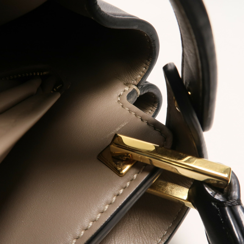 FENDI 牛皮皮革Peekaboo Small手挽肩背兩用袋-17