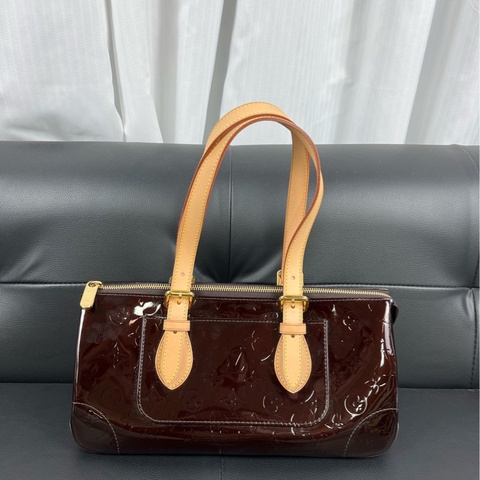 路易威登/LV 車釐子漆皮三角腋下包 中古款手提單肩包