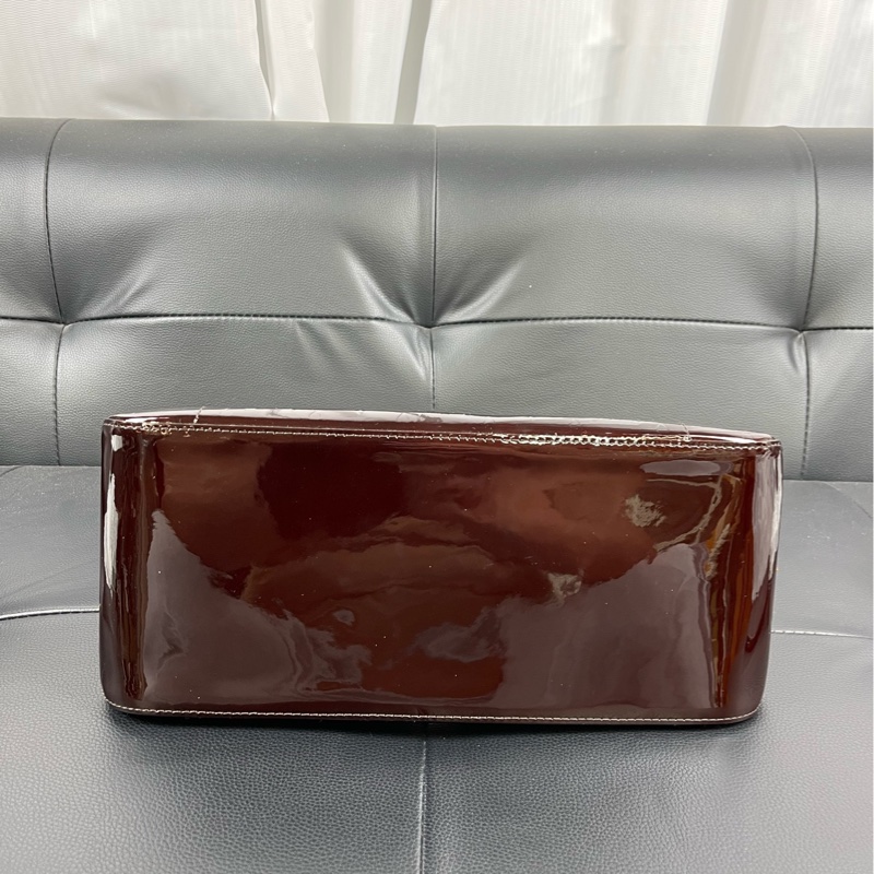 路易威登/LV 車釐子漆皮三角腋下包 中古款手提單肩包-4