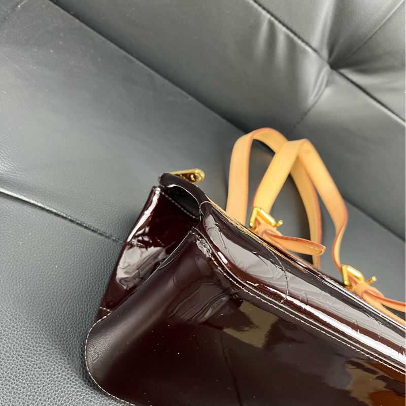 路易威登/LV 車釐子漆皮三角腋下包 中古款手提單肩包-6