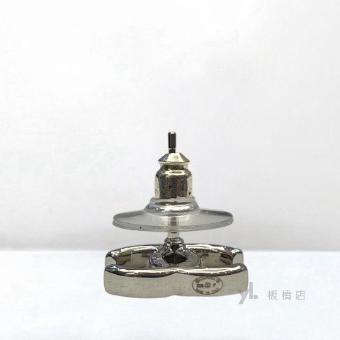 Y2017-CHANEL 銀色雙C LOGO耳針式耳環-6