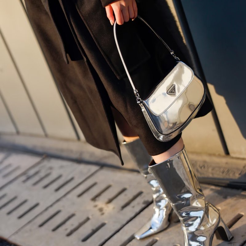 PRADA Cleo銀色三角標 肩背腋下hobo包 18*15*2 98新配件塵袋-1