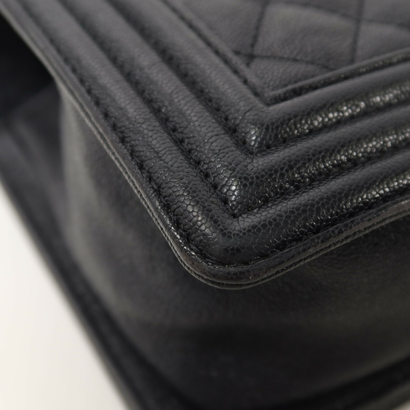 CHANEL 牛皮皮革Boy 25鏈帶肩背袋-11