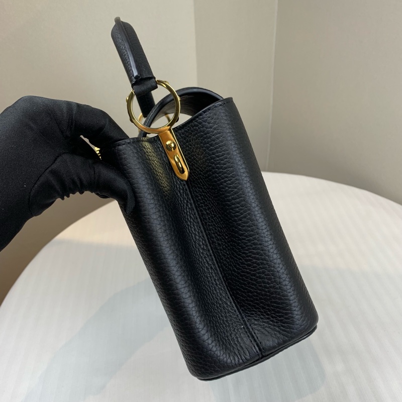 99新 路易威登/Louis Vuitton Capucines BB 黑色金扣 村上隆聯名收藏款 配件:盒子,塵袋,長肩帶,掛飾27x9x18cm-4