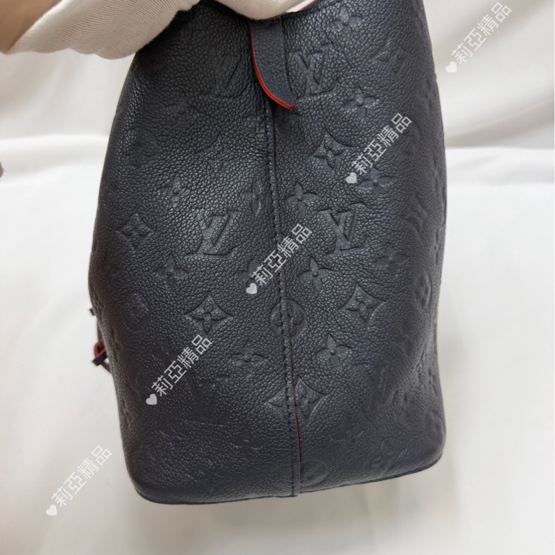 莉亞精品♡ Lv M45306 藍壓紋水桶 二手-3