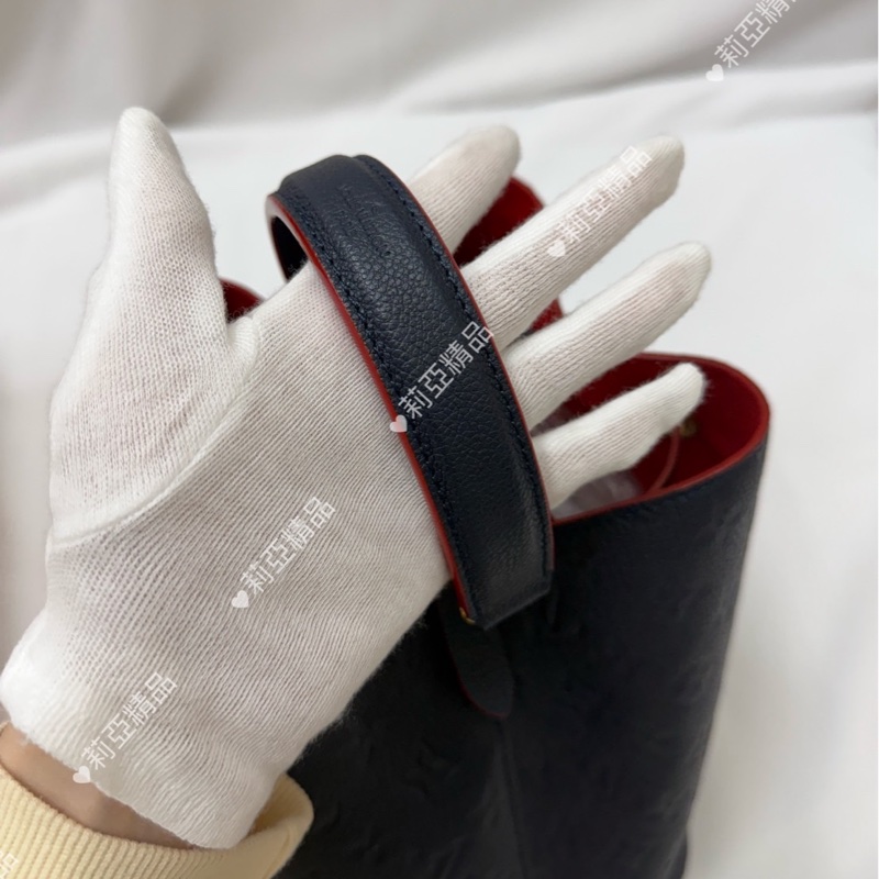 莉亞精品♡ Lv M45306 藍壓紋水桶 二手-13