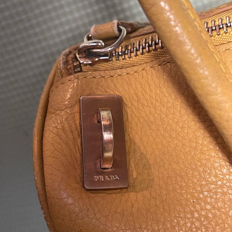 正品PRADA Saffiano Leather Bauletto 黃色包-2