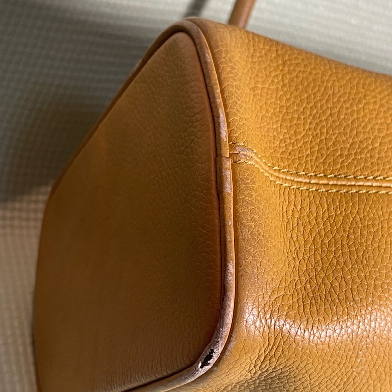 正品PRADA Saffiano Leather Bauletto 黃色包-7