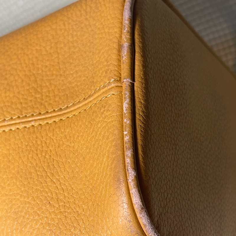 正品PRADA Saffiano Leather Bauletto 黃色包-8