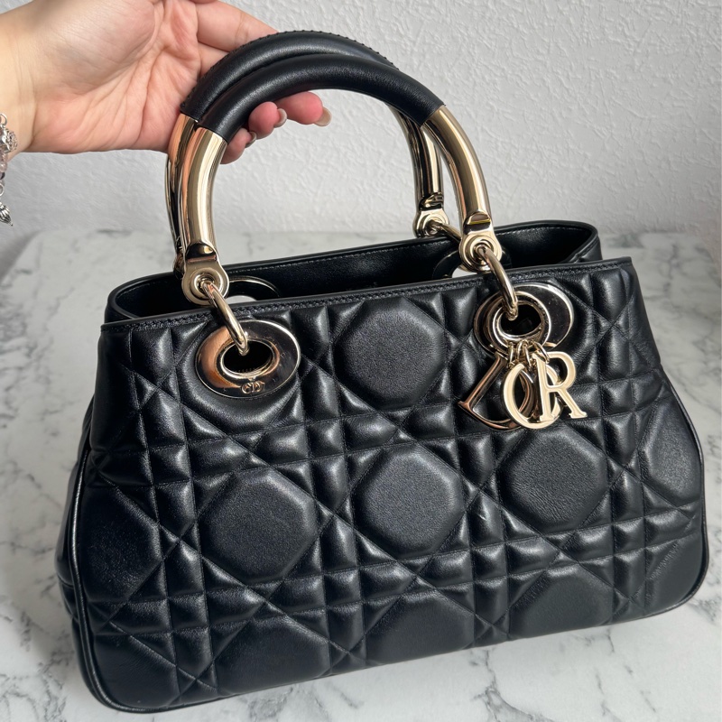 Dior黑色藤格紋淡金手提兩用包-1