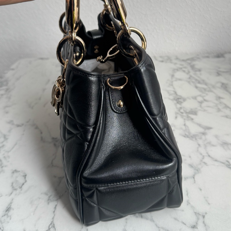 Dior黑色藤格紋淡金手提兩用包-3