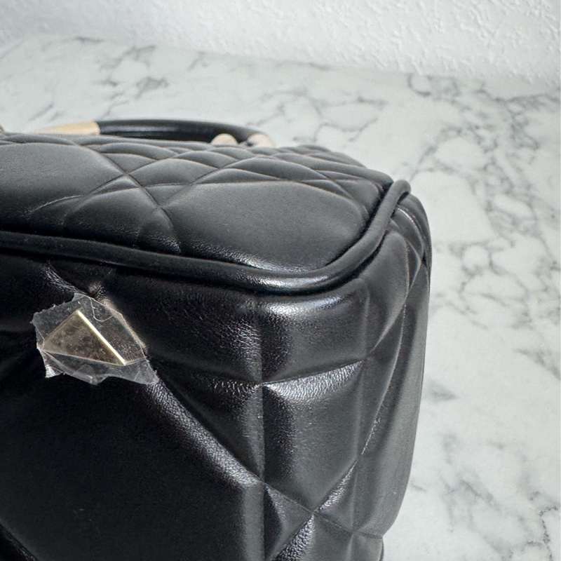 Dior黑色藤格紋淡金手提兩用包-8