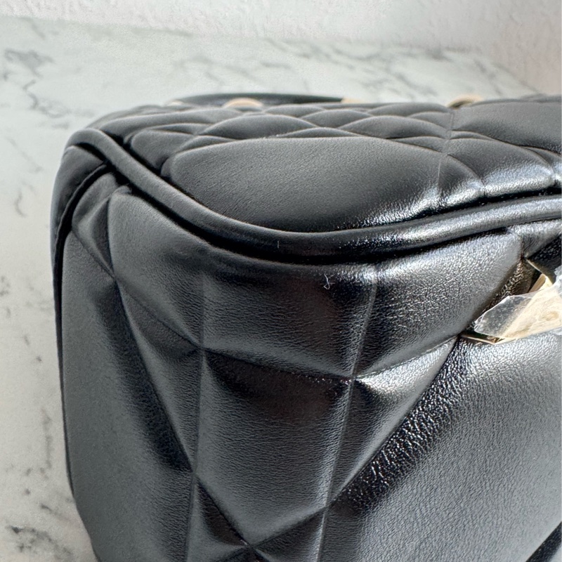 Dior黑色藤格紋淡金手提兩用包-9