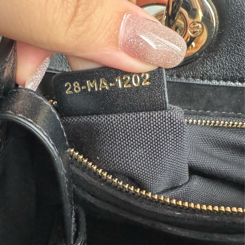 Dior黑色藤格紋淡金手提兩用包-44