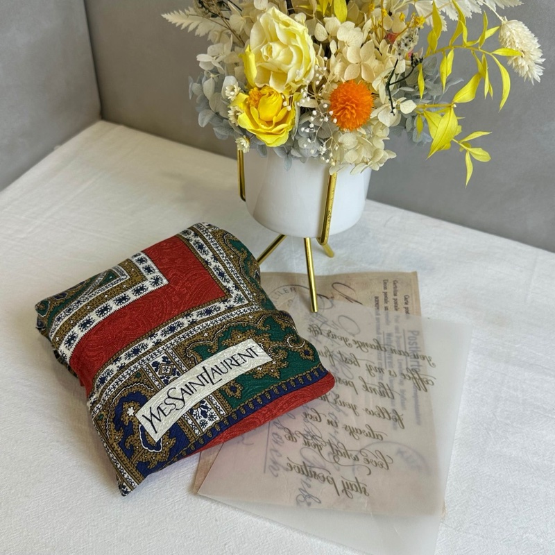 【赫蒂國際精品】 YSL 聖羅蘭 經典復古絲巾 vintage-1