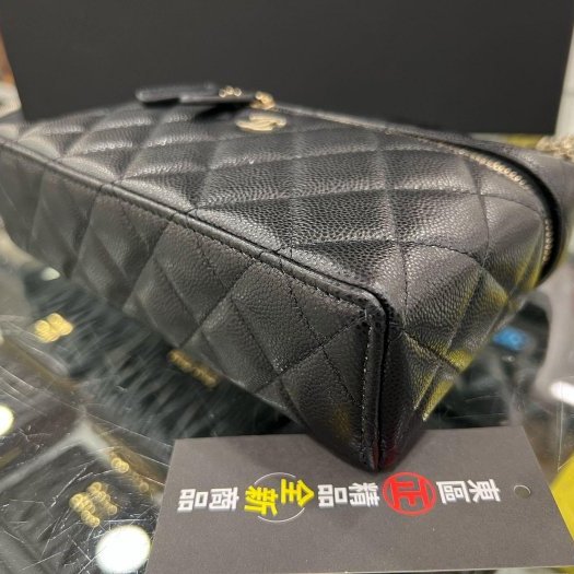 東區正精品㊣CHANEL AP4385 全新香奈兒黑色荔枝牛皮金色雙C手把金鍊雙拉鏈化妝箱飯盒包斜背包 RZ6381-8