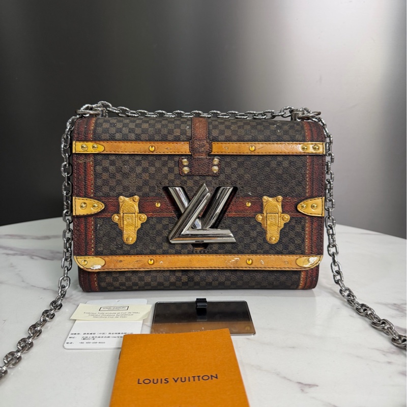 LOUIS VUITTON路易威登 中號扭扭帶全新鏡子金屬徽標搭配硬箱圖案單肩斜挎手提包-1