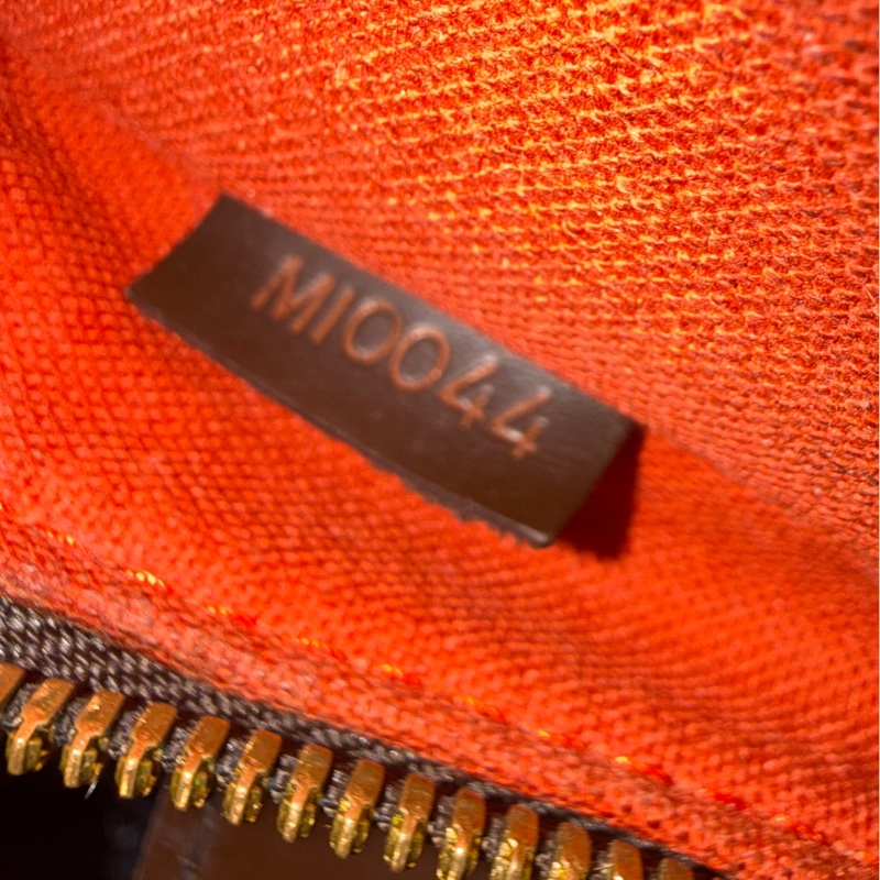 正品LV 棋盤格豆腐包-4