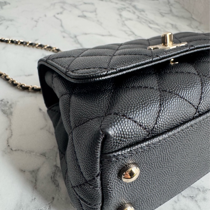 Chanel黑荔枝淡金雙C mini handle-4