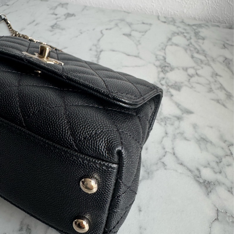 Chanel黑荔枝淡金雙C mini handle-5