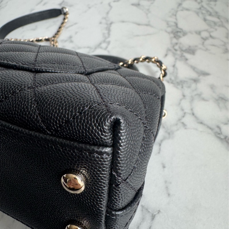 Chanel黑荔枝淡金雙C mini handle-8