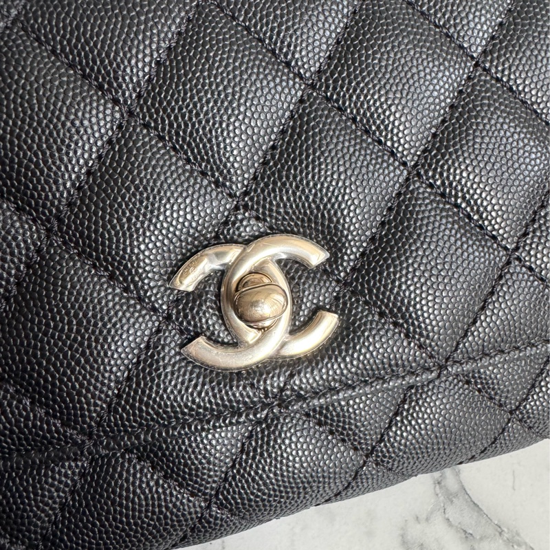 Chanel黑荔枝淡金雙C mini handle-12