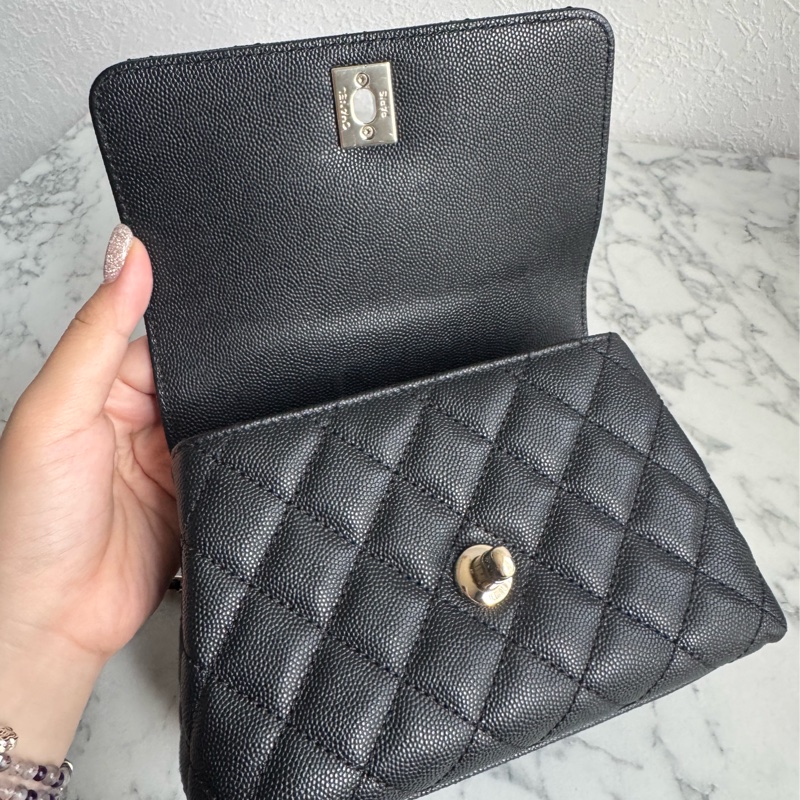 Chanel黑荔枝淡金雙C mini handle-14