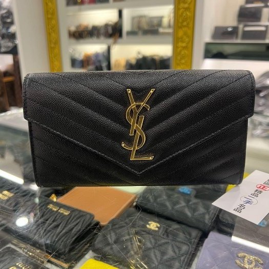 東區正精品㊣YSL Saint Laurent 372264 黑色荔枝皮金字 LOGO 信封釦子長夾 RZ6384-0
